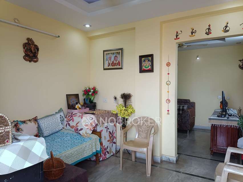 2 BHK Flat In Park View Enclave For Sale  In Yapral