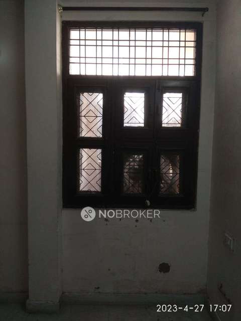 1 BHK Flat for Rent  In Sector 28