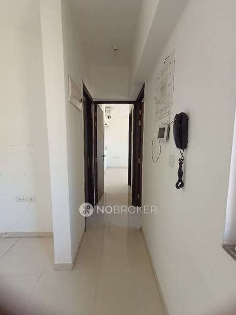 1 BHK Flat In 1.5 Bhk, Lodha Splendora, Vivant For Sale  In Thane West