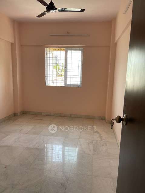 2 BHK Flat In Kamdhenu Shopping Centre for Rent  In Andheri West