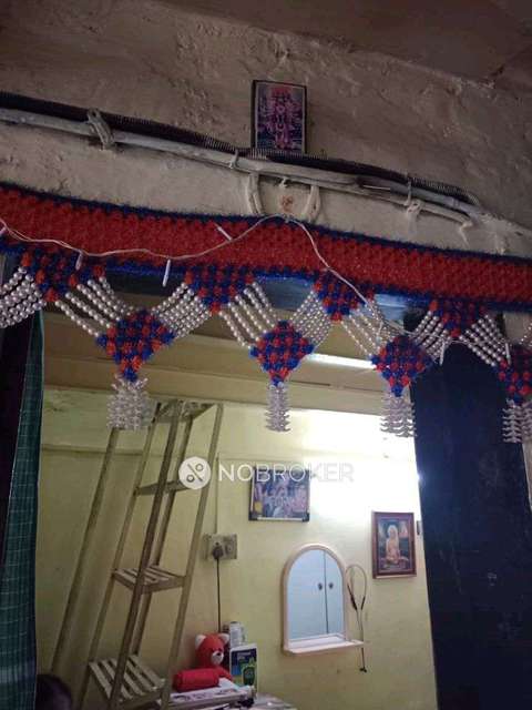 1 RK Flat In Chawl Room In Parel Willage Prime Location For Sale  In Parel Village