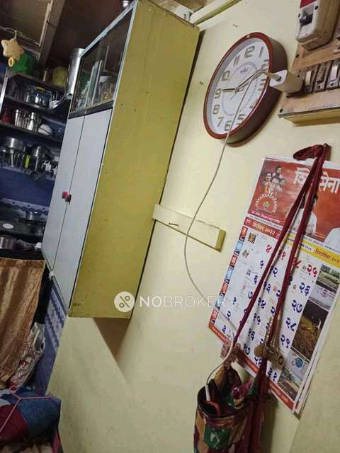 1 RK Flat In Chawl Room In Parel Willage Prime Location For Sale  In Parel Village