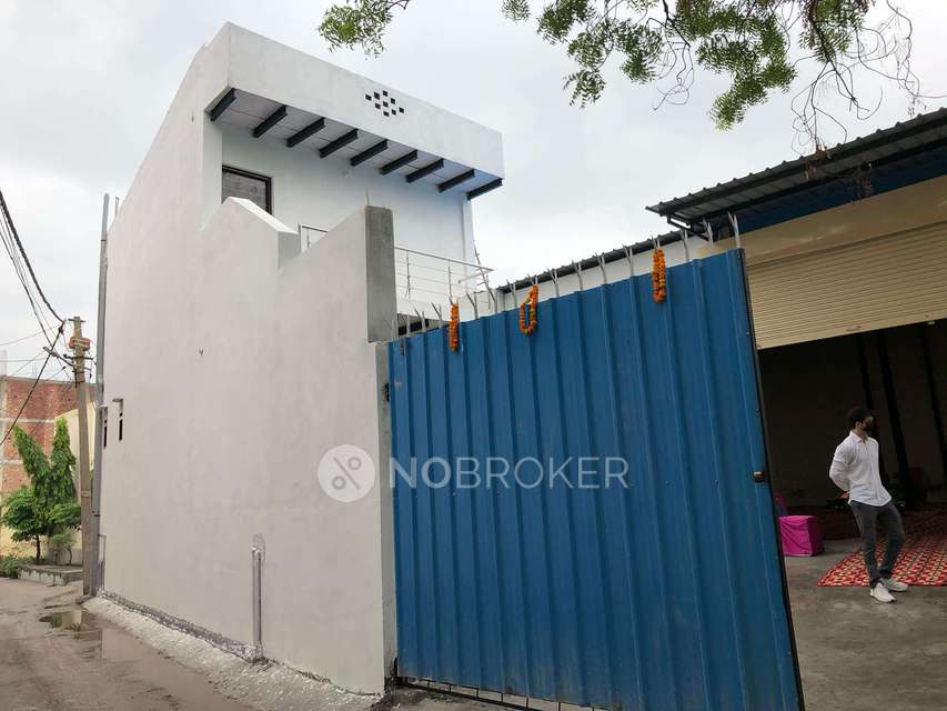 Godown/Warehouse in Dwarka, Delhi for Rent 