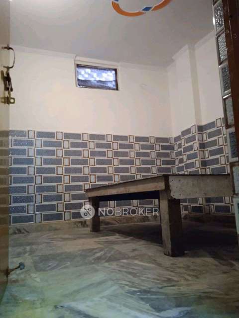 2 BHK Flat For Sale  In Mandawali