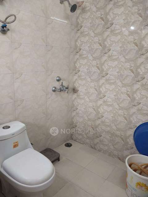 3 BHK Flat In Vvip Homes For Sale  In Gaur City 2