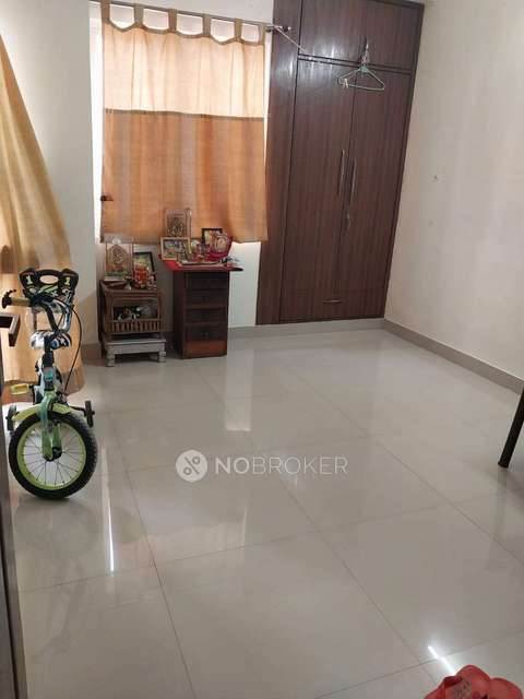 3 BHK Flat In Vvip Homes For Sale  In Gaur City 2