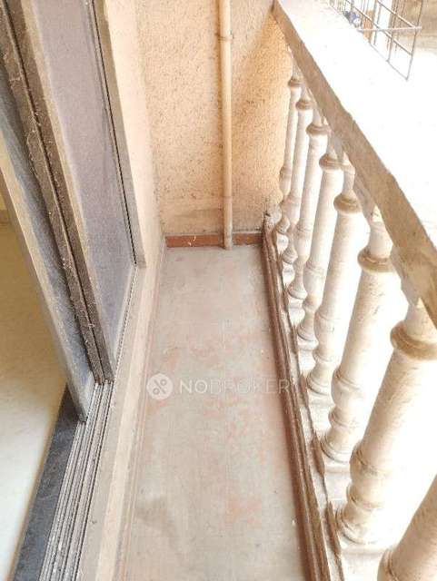 1 BHK Flat In Gayyatri Indraprasth Chs For Sale  In Adaigaon