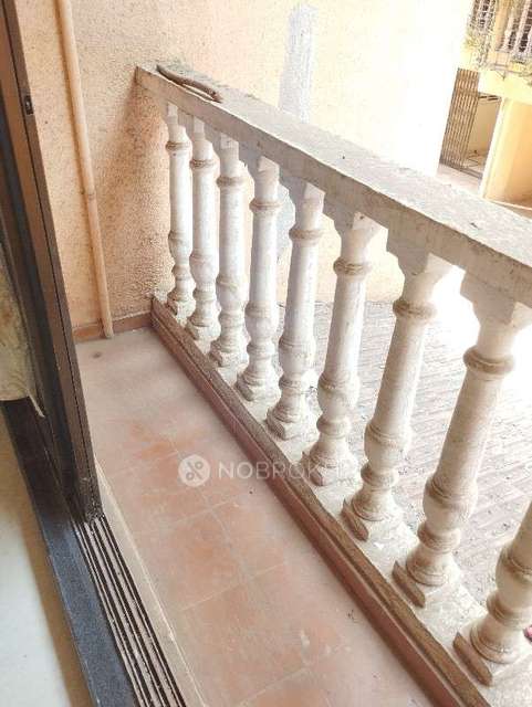 1 BHK Flat In Gayyatri Indraprasth Chs For Sale  In Adaigaon