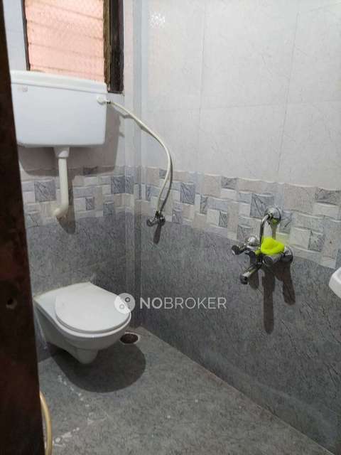 1 BHK Flat In Gayyatri Indraprasth Chs For Sale  In Adaigaon