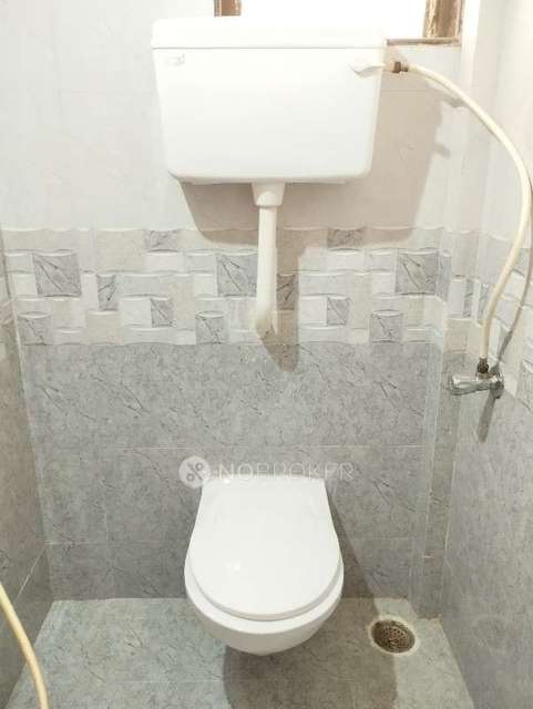 1 BHK Flat In Gayyatri Indraprasth Chs For Sale  In Adaigaon