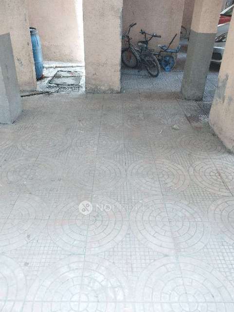 1 BHK Flat In Gayyatri Indraprasth Chs For Sale  In Adaigaon