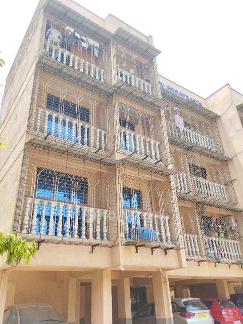 1 BHK Flat In Gayyatri Indraprasth Chs For Sale  In Adaigaon