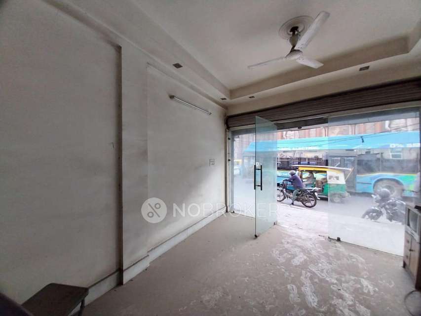 Restaurant/Cafe in Raja Garden, Delhi for Rent 