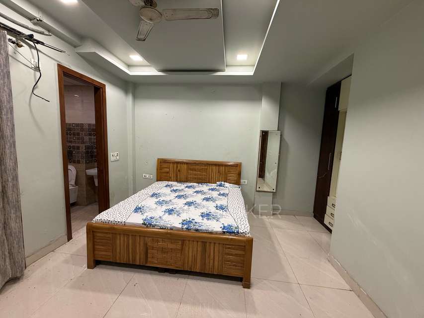 2 BHK Flat In Standalone Building  for Rent  In Sector 63 A