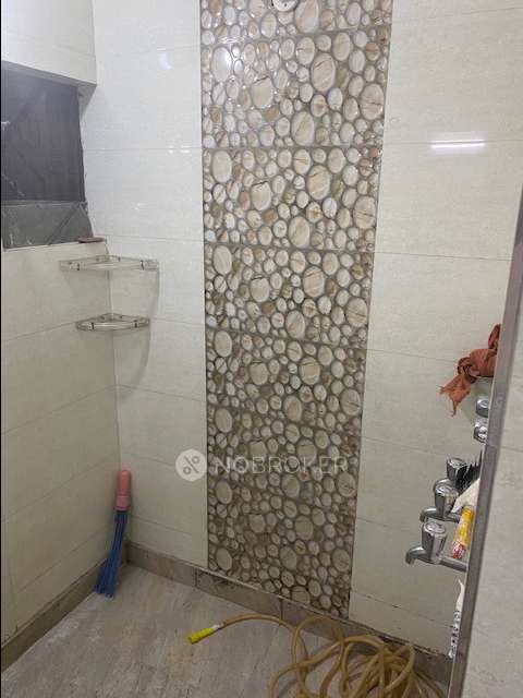 2 BHK Flat In Standalone Building  For Sale  In Vikaspuri