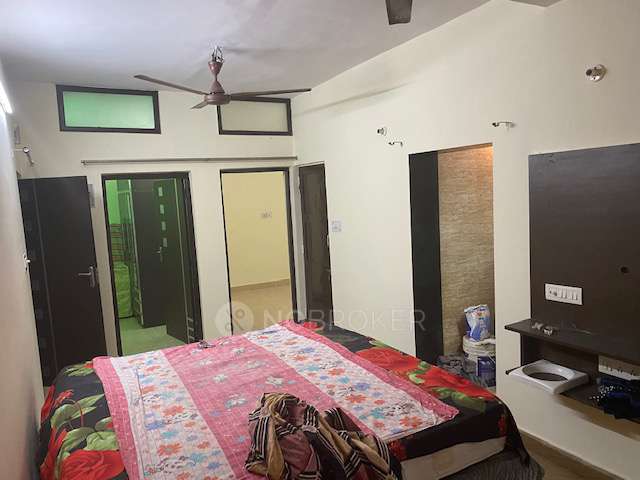 2 BHK Flat In Standalone Building  For Sale  In Vikaspuri