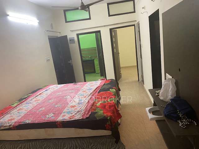 2 BHK Flat In Standalone Building  For Sale  In Vikaspuri