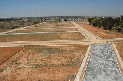 Plot For Sale  In Sainik Farm