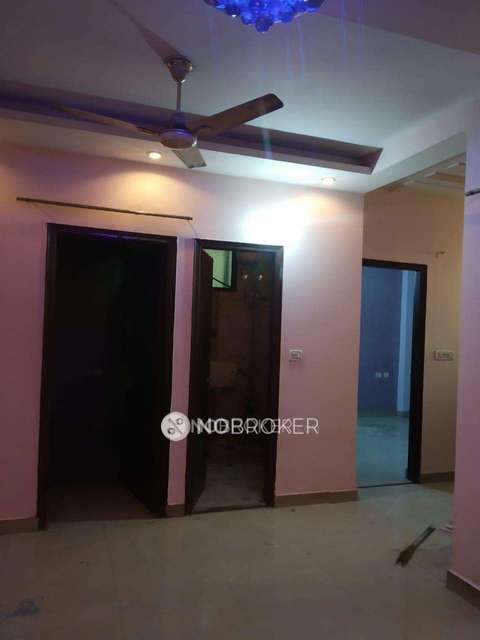 3 BHK Flat In Standalone Building  For Sale  In Uttam Nagar