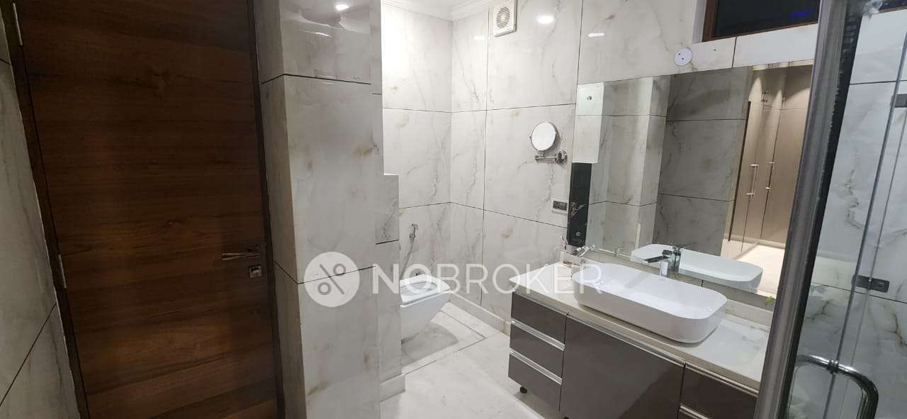 4 BHK Flat For Sale  In Pitampura