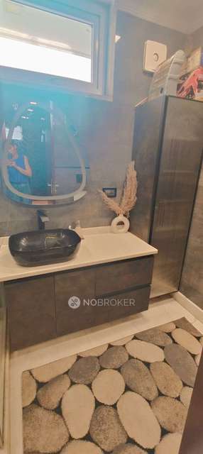 4 BHK Flat For Sale  In Pitampura