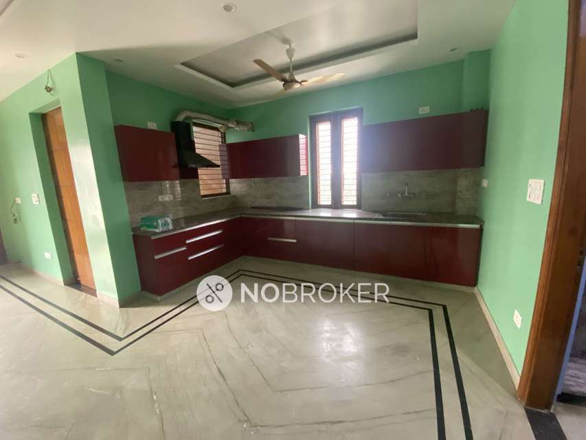 4+ BHK House For Sale  In Landcraft Golflinks