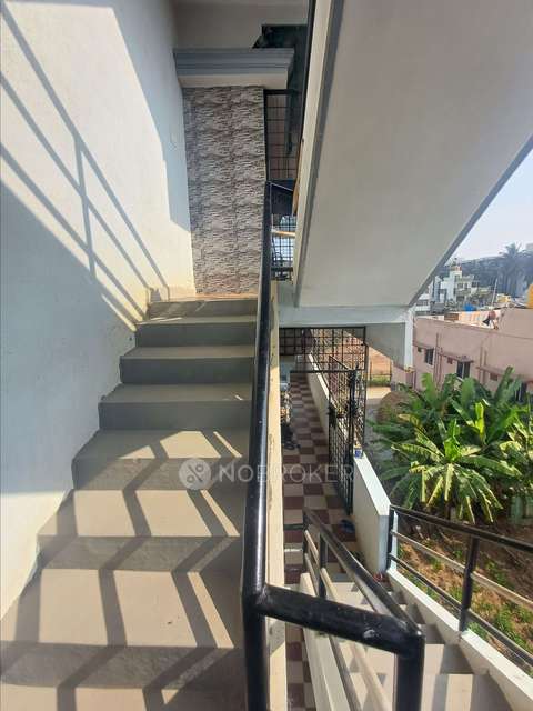4+ BHK Flat For Sale  In Varanasi