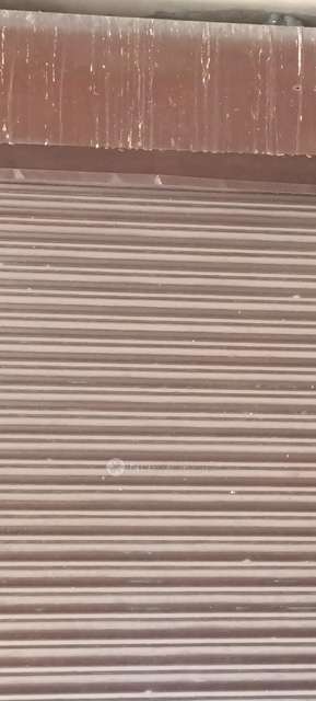 Shop in Anand Vihar, Delhi for sale 