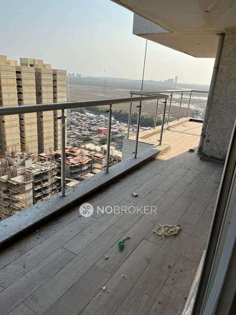 3 BHK Flat In Reliable Contare Heights For Sale  In Goregaon West