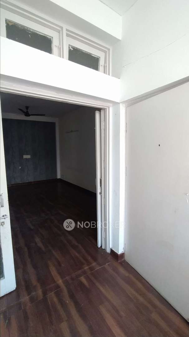 Sahyadri Apartments Patparganj Rent WITHOUT BROKERAGE Unfurnished 2