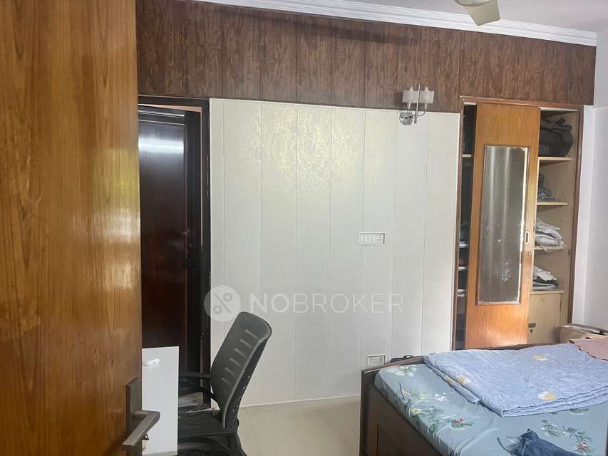 2 BHK Flat In Regency Park for Rent  In Sector 43