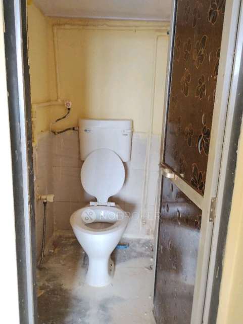 1 RK House For Sale  In Kandivali East