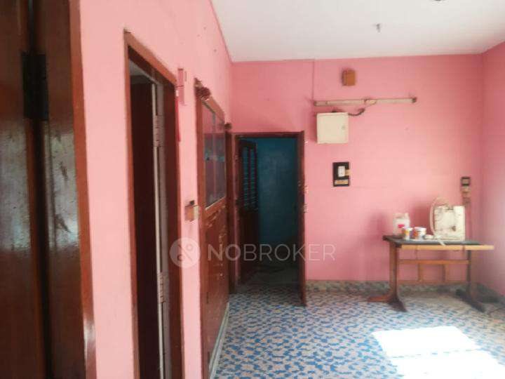 2 BHK Flat In No. 7 For Sale  In K. K. Nagar