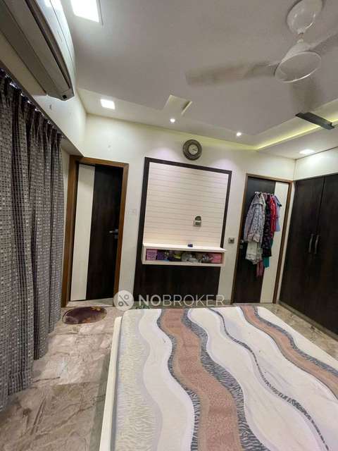 4 BHK Flat In Vrindavan Building For Sale  In Vile Parle East