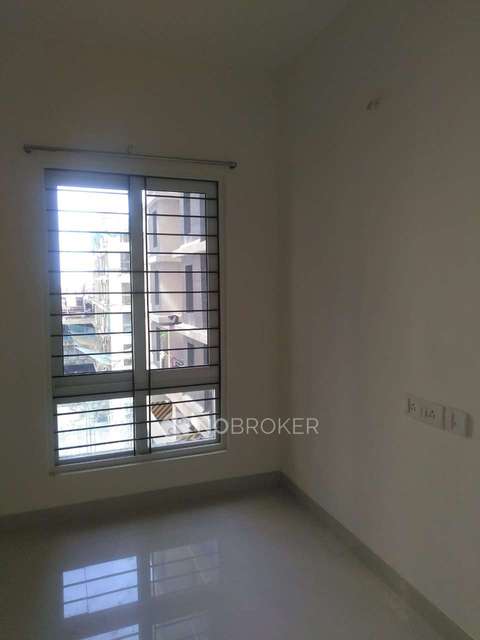 2 BHK Flat In Fern Block Embassy Residency For Sale  In Perumbakkam