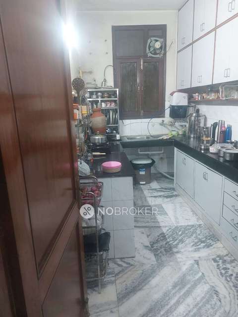 3 BHK Flat For Sale  In Yusuf Sarai