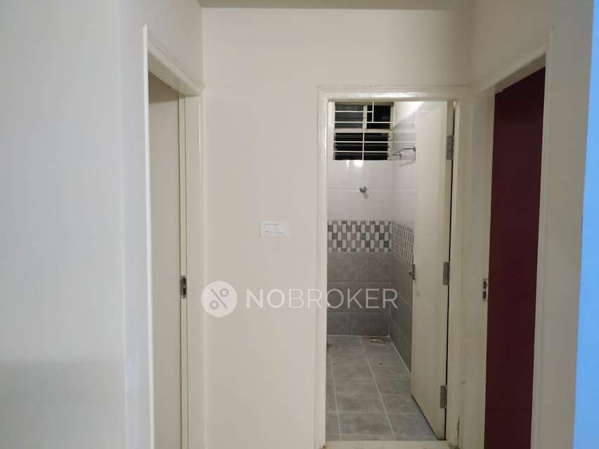 2 BHK Flat In Sln Lake Front Apartment For Sale  In Hoodi 