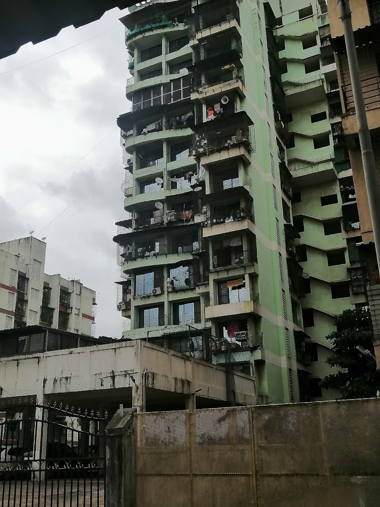 Universal Fairmount Blue Fig Tower