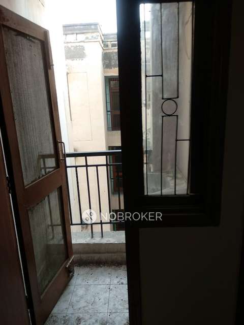3 BHK Flat In Hig Flats For Sale  In Omicron I