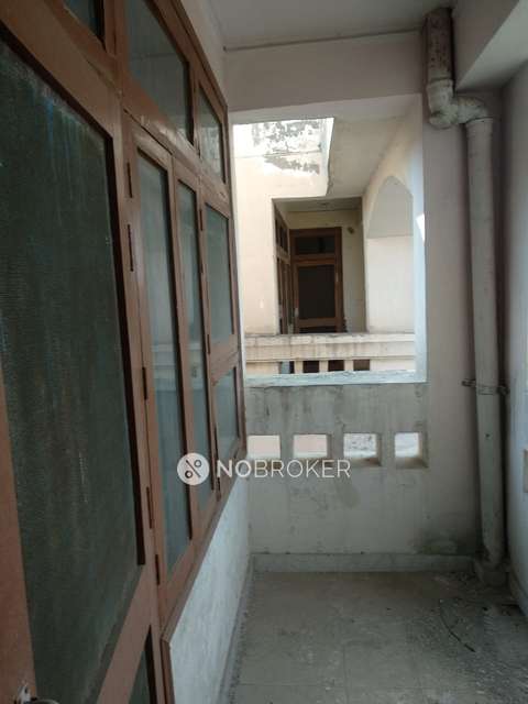 3 BHK Flat In Hig Flats For Sale  In Omicron I