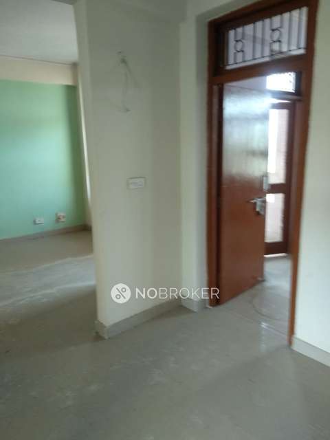 3 BHK Flat In Hig Flats For Sale  In Omicron I