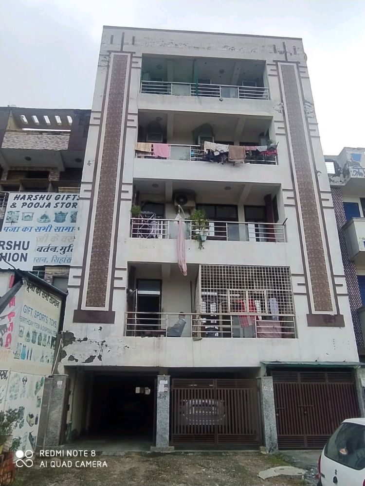 Utc Aastha Apartment Building