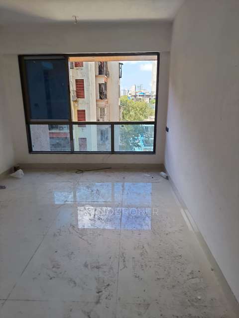 1 BHK Flat In Tower 28 For Sale  In Malad East