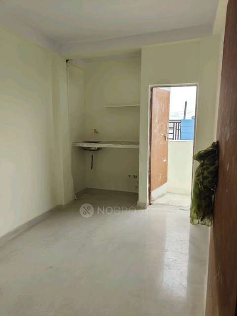 1 RK Flat In Sb for Rent  In Sector 63