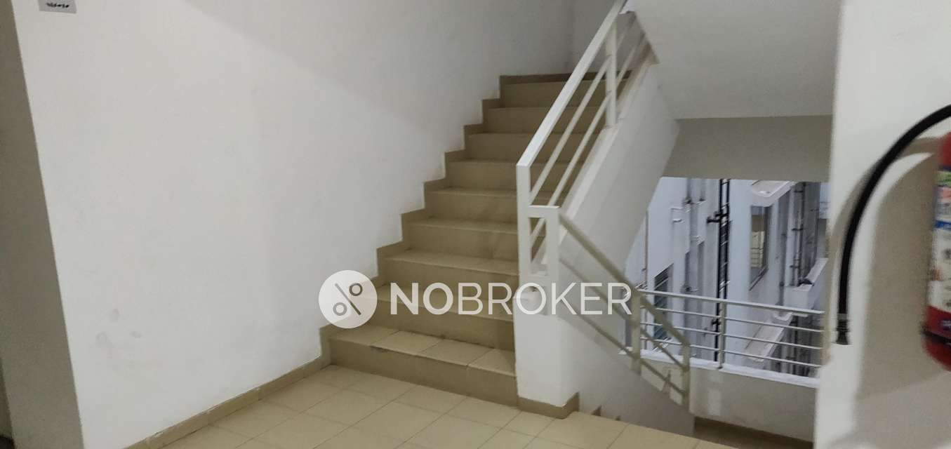 2 BHK Flat In Amanora Victory Towers - Sainik City for Rent  In Mundhwa