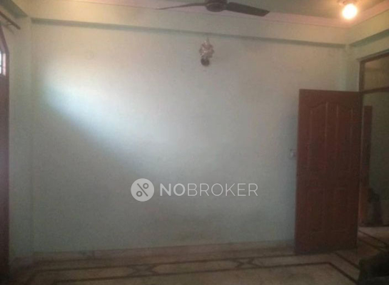 3 BHK Flat for Rent  In Laxmi Nagar