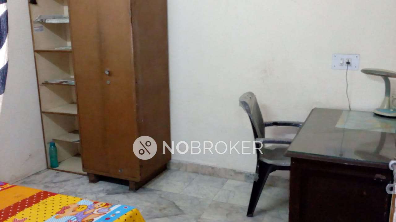 Standalone Building Patel Nagar Rent WITHOUT BROKERAGE Semifurnished