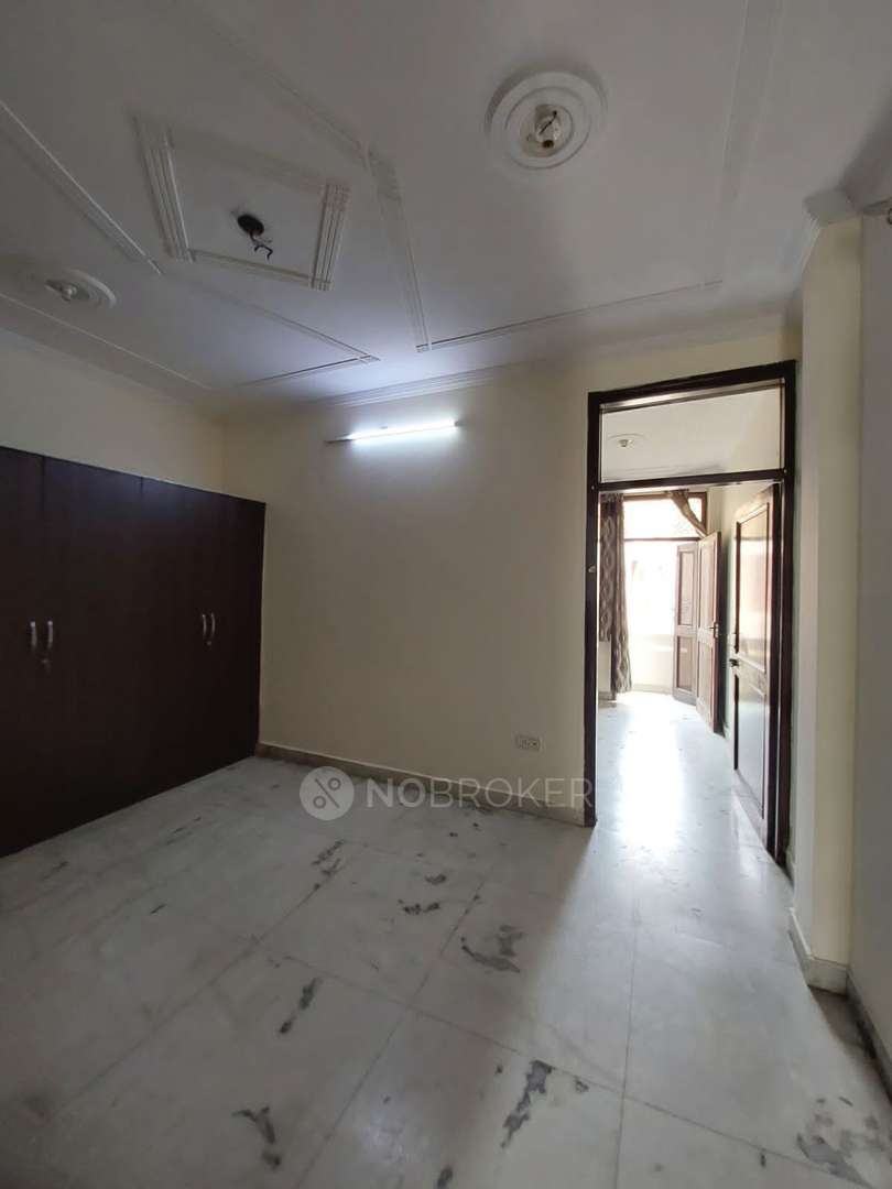 Standalone building Subhash Nagar Rent WITHOUT BROKERAGE Semi