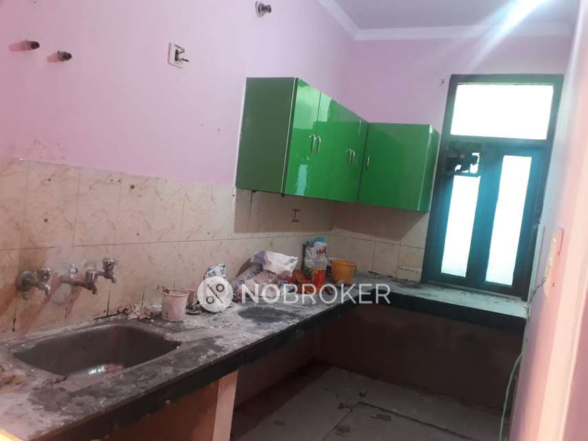 3 BHK Flat In Sb For Sale  In Shahdara