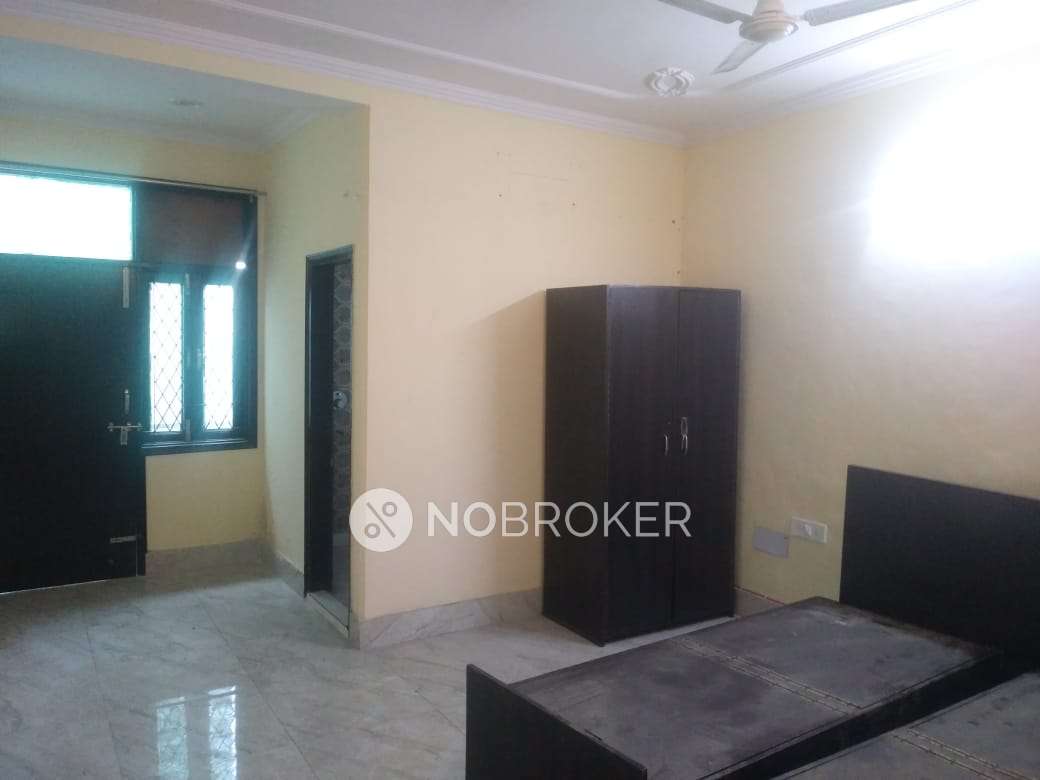 apartment East of Kailash Rent WITHOUT BROKERAGE Semifurnished 2 BHK